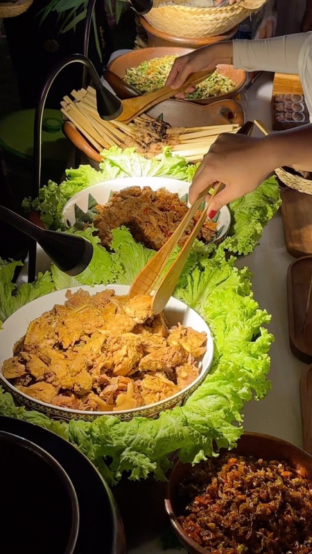 Nasi Ayam Kedewatan Ibu Mangku in Ubud, Bali
