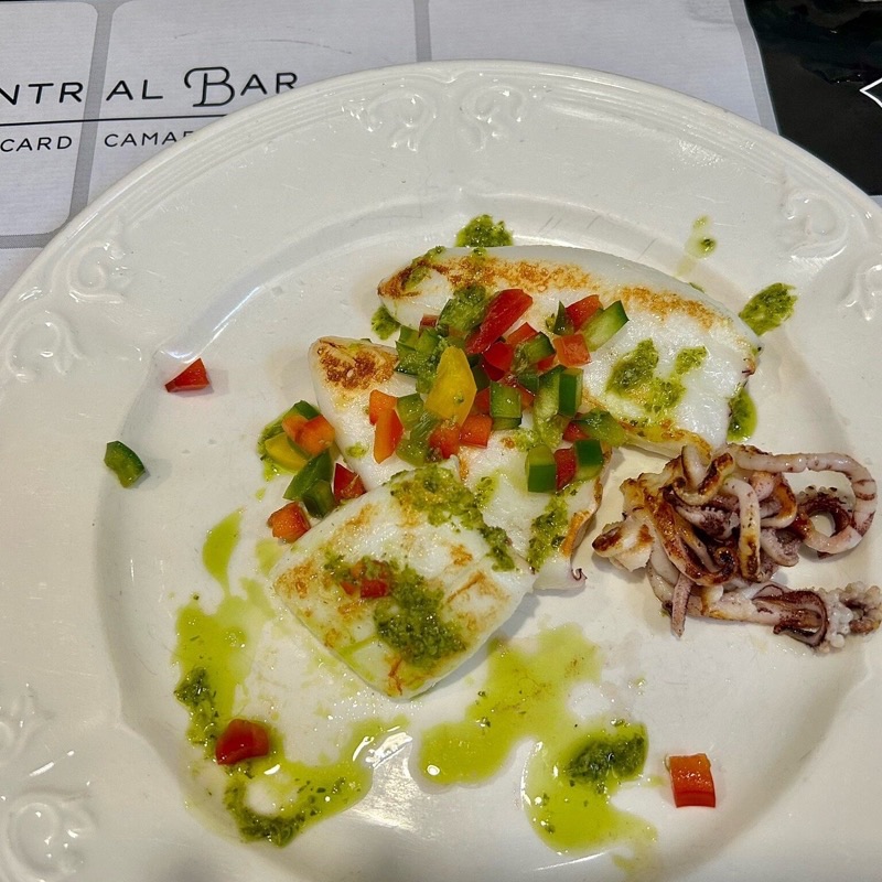 Central Bar by Ricard Camarena in Ciutat Vella — Located inside the iconic Mercado Central, this spot by Michelin-starred chef Ri