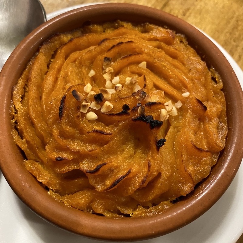 La Pilareta in Ciutat Vella — Affectionately known as 'Casa de las Clóchina' (House of Mussels), La Pilareta i