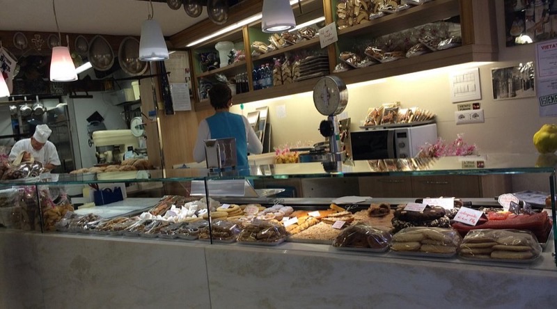 Dal Nono Colussi in San Polo — Dal Nono Colussi is a historic fresh pasta shop, a true Venetian institution sin