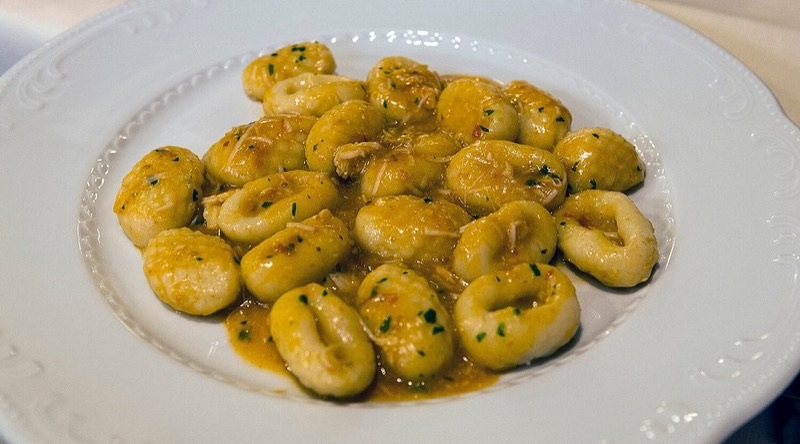 Trattoria Alla Rivetta in Castello — A no-frills, authentic trattoria favored by gondoliers and locals, offering hear