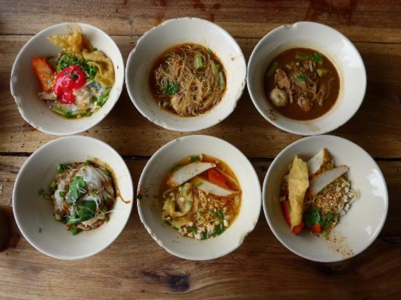 Best Boat Noodles Near Victory Monument Bangkok