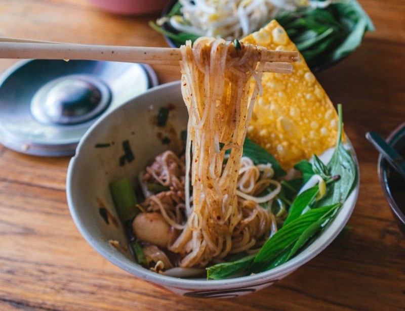 Doy Kuay Teow Reua near Victory Monument