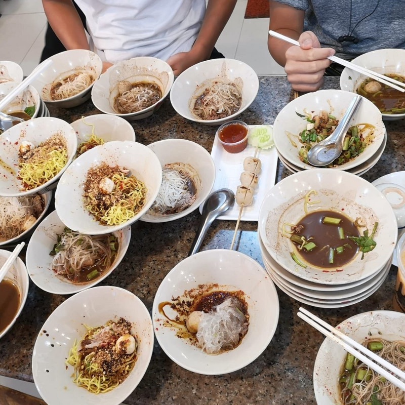 Pranakorn boat noodle restaurant near Victory Monument