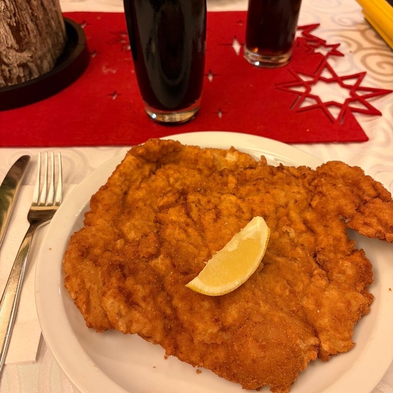 Schnitzelwirt Schmidt in Neubau — Schnitzelwirt Schmidt is a no-frills, beloved local institution famous for its e