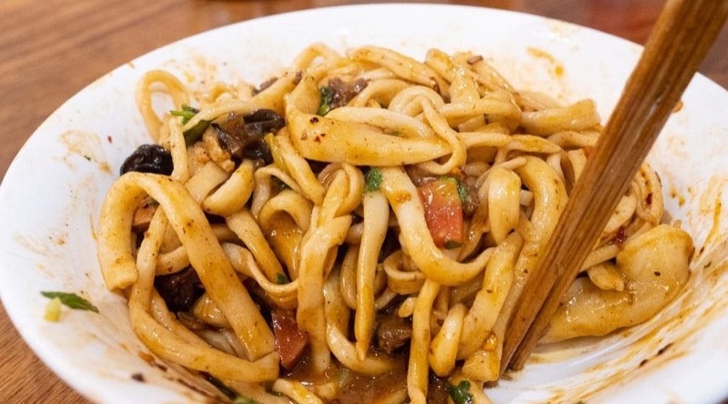 Liu Xiang Mian Guan in Anban Street (Wulukou) — Famed for its intensely flavored 'Liu Xiang Mian', this spot serves thick, chewy