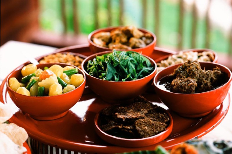 Shwe Khaung Laung Tea Shop in Yangon