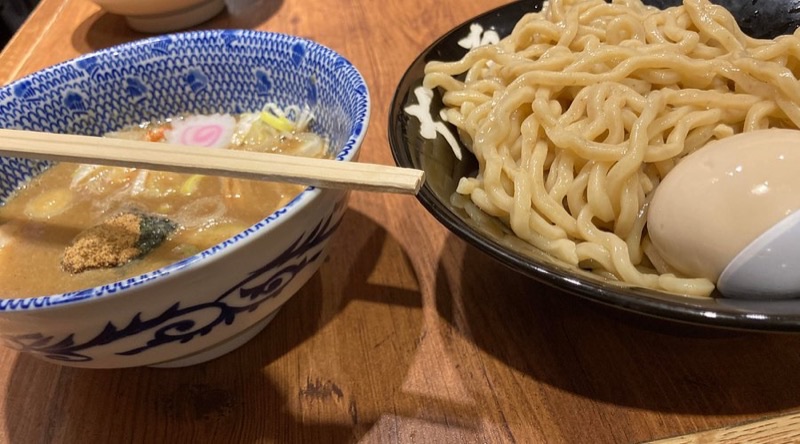 Rokurinsha in Shin-Yokohama — Famous for its incredibly rich, viscous tonkotsu-gyokai (pork and seafood) dippi